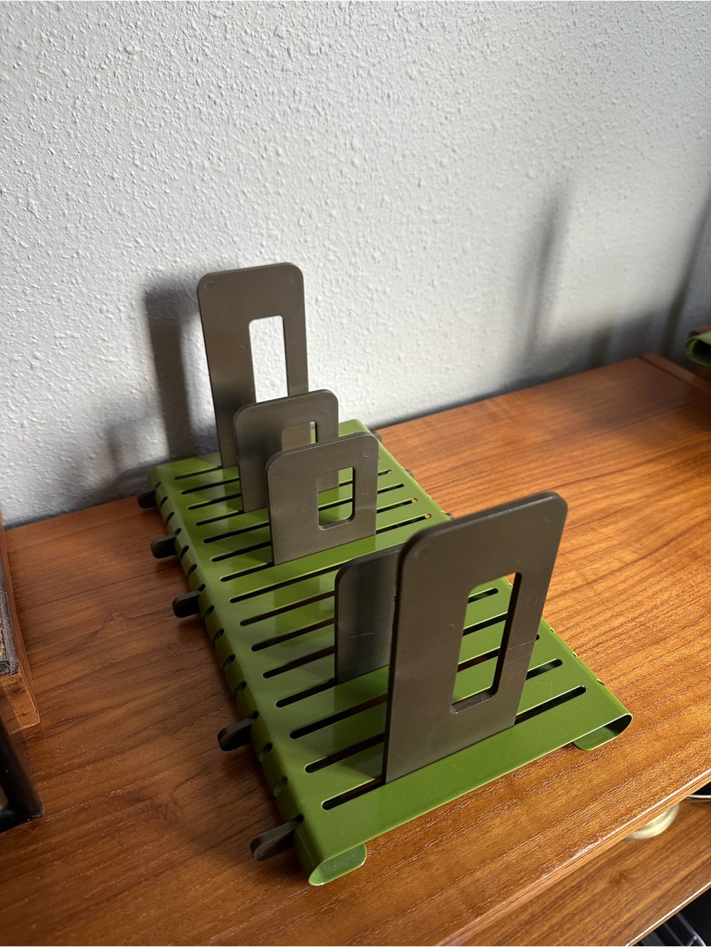 Green Adjustable Metal Organizer Rack - Picture 5 of 7